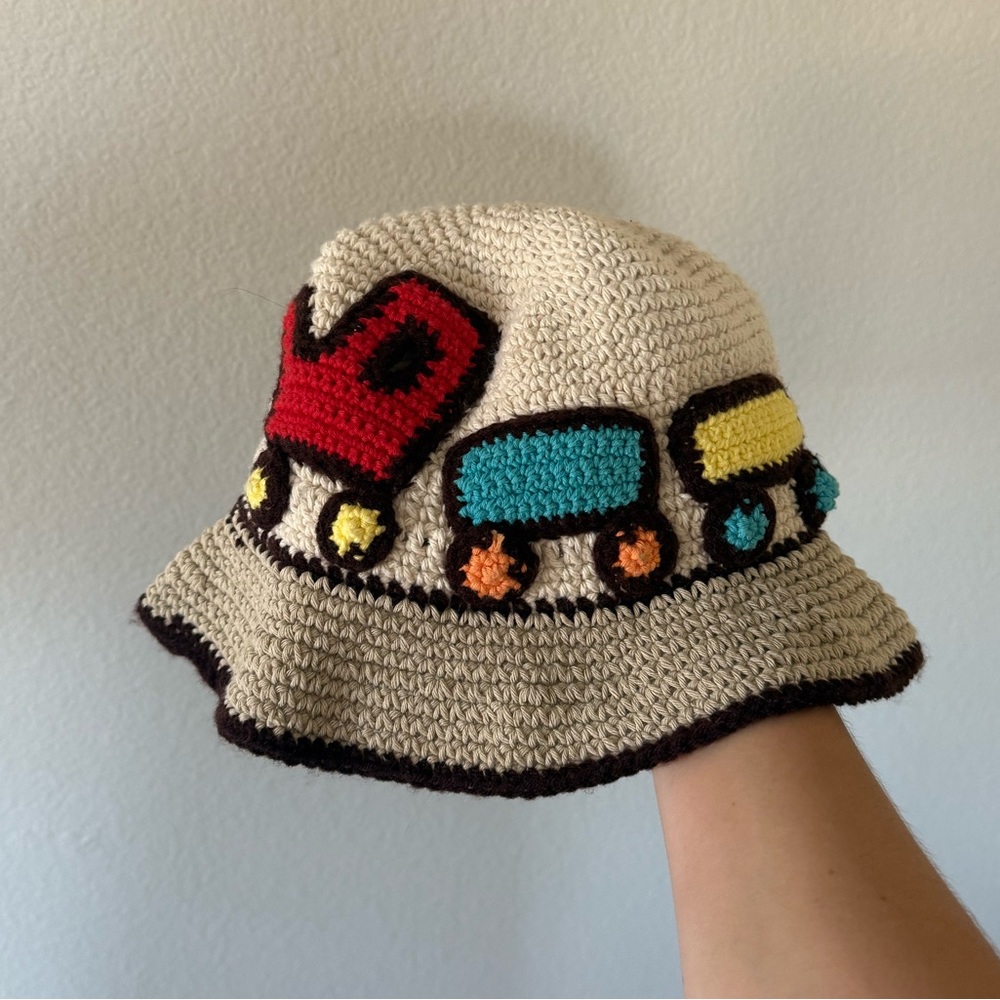 Bucket Hat